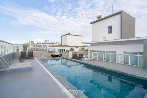 Πισίνα στο ή κοντά στο Studio completo a poucos passos da Praia - KPL0806