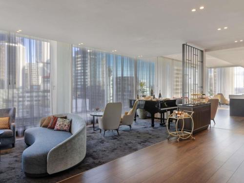 Posezení v ubytování Mövenpick Hotel Auckland