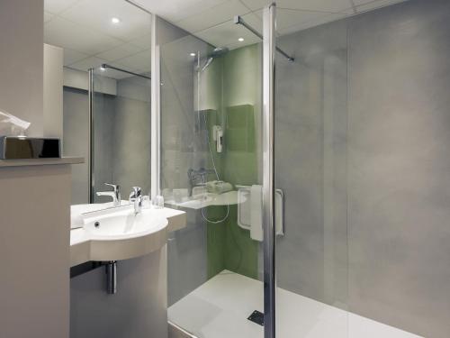 Ένα μπάνιο στο Mercure Niort Marais Poitevin