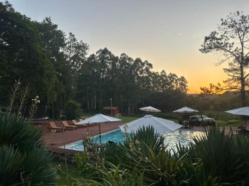 Swimmingpoolen hos eller tæt på Estancia La Paulina