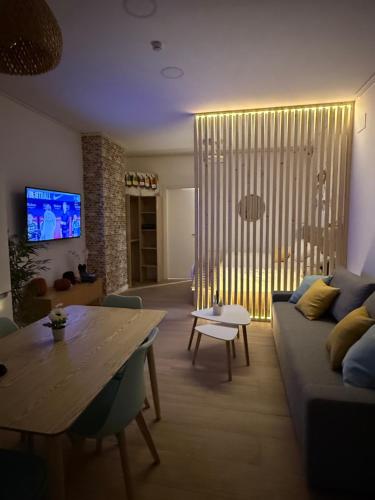 Μια τηλεόραση ή/και κέντρο ψυχαγωγίας στο HY Station Malaga