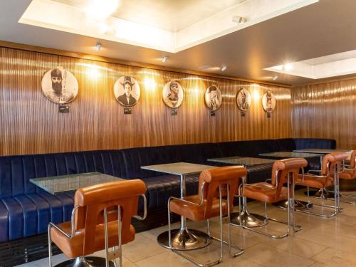 Χώρος καθιστικού στο MUZE Hotel Dusseldorf - Handwritten Collection