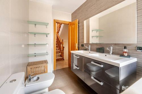 Ένα μπάνιο στο Villa Blanca