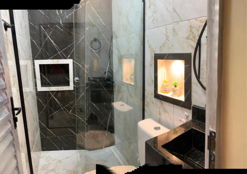 Un baño de Alugo casa por temporada