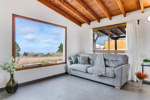 Home2Book Country Stay with Terrace BBQ