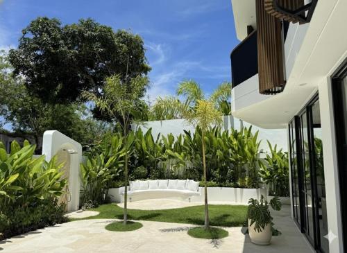 Κήπος έξω από το Senada Garden