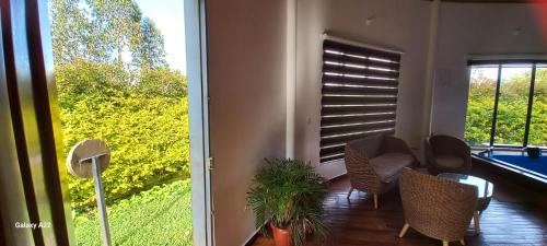 Vrt pred nastanitvijo Cinco Elementos