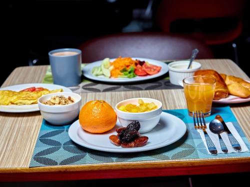 Hrana v oz. blizu hotela