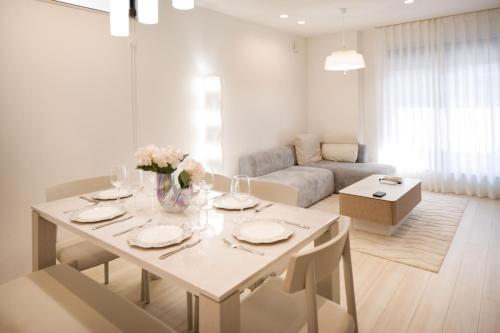 new open岸里玉出 Maison Le Blanc 白練 心斋桥道顿崛通天阁电车直达