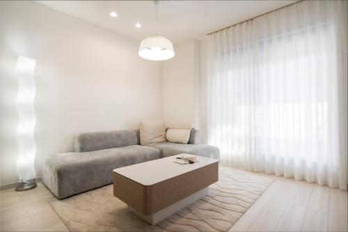 new open岸里玉出 Maison Le Blanc 白練 心斋桥道顿崛通天阁电车直达