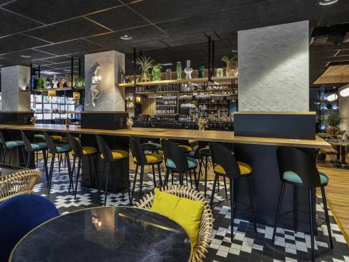 Lounge nebo bar v ubytování Mercure La Roche Sur Yon