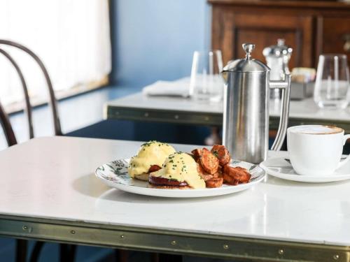 Φαγητό σε αυτό το ξενοδοχείο ή κάπου εκεί κοντά