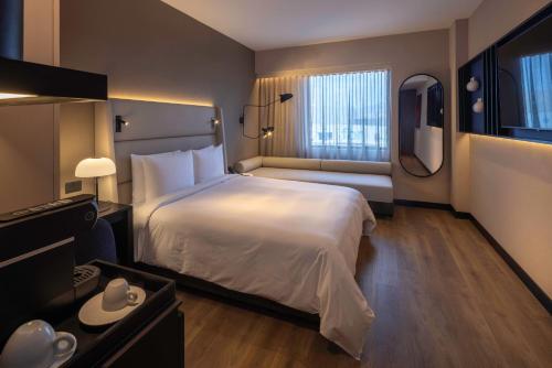 Wyndham Grand Costa Del Sol Lima Airport — Photo of the whole room