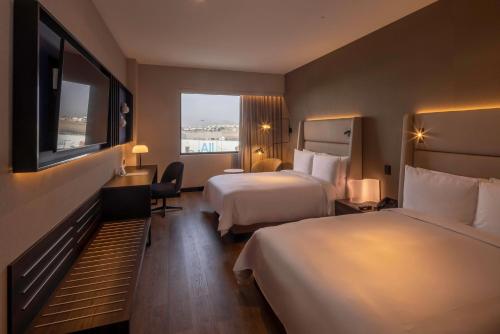 Wyndham Grand Costa Del Sol Lima Airport — Photo of the whole room