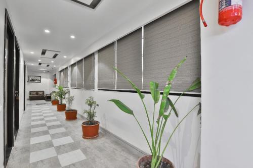 Φωτογραφία από το άλμπουμ του Hotel O Vatva Railway Station Formerly Anmol Palace στο Αχμενταμπάντ