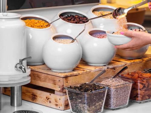 Jídlo v hotelu nebo okolí