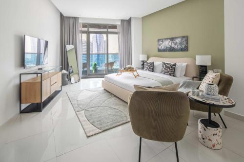 Frank Porter - The Vogue, Business Bay