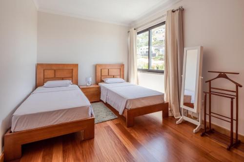 Elegant Apartment with Sea Views by Trip2Portugal
