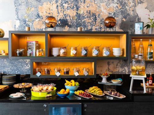 Jídlo v hotelu nebo okolí