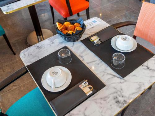 Jídlo v hotelu nebo okolí