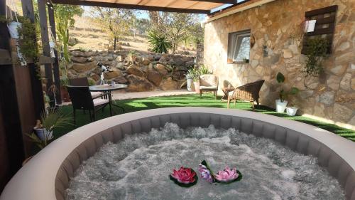Countryside home Villa Luna with Private Yard & Jacuzzi