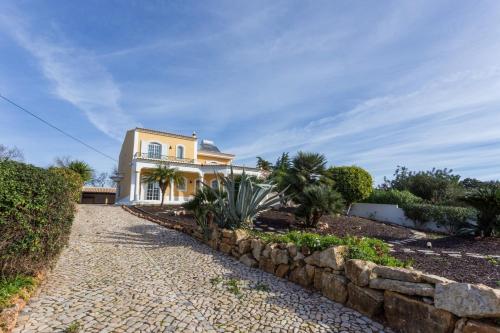 Villa Coelho by Trip2Portugal