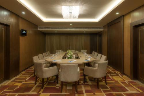 Imagen de la galería de Days Hotel by Wyndham Chennai OMR, en Kelambākkam