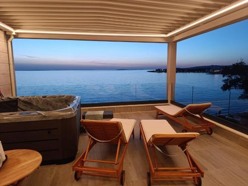 Beachfront penthouse Pearl