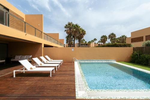 Salgados Premium Beach Villa by DA'Home