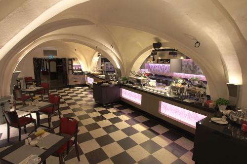 Restaurace v ubytování Golden Tulip Hotel Central