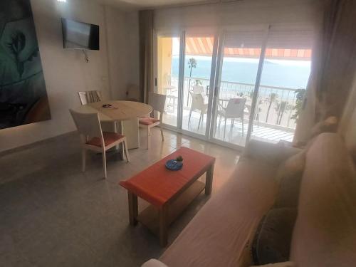 APARTAMENTO SúITE ACAPULCO FIRST LINE BENIDORM BEACH