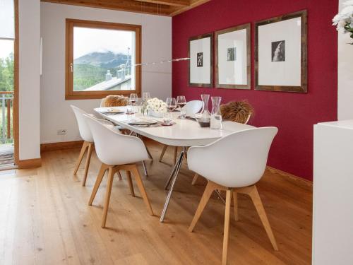 Apartment Chesa Vadret 12 by Interhome