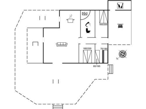 ein Grundriss eines Hauses in der Unterkunft Holiday Home Bisera - 150m from the sea by Interhome in Fåborg
