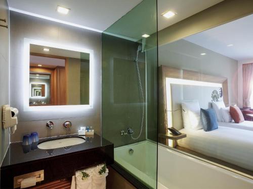 O baie la Novotel Phuket Kamala Beach