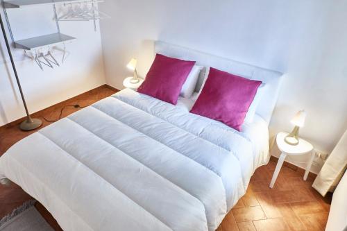 Postel nebo postele na pokoji v ubytování Yoga and sound 1