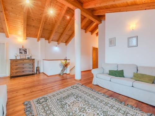 Posezení v ubytování Holiday Home Picchio Primavera by Interhome