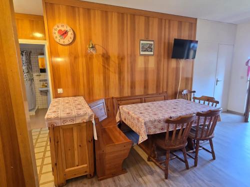 TV a/nebo společenská místnost v ubytování Casa Malva - Residenze Bucaneve