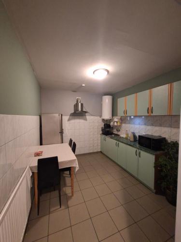 Η κουζίνα ή μικρή κουζίνα στο K14 Rooms Lublin