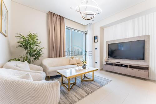Modern Apartment Near Sobha Hartland Amenities, Minutes from Ras Al Khor Wildlife Sanctuary and Downtown Dubai, Sobha Creek Vistas Tower A, Sobha Hartland by Deluxe Holiday Homes