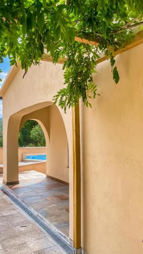 Foto Can Davilas Rustic Mountain House 6