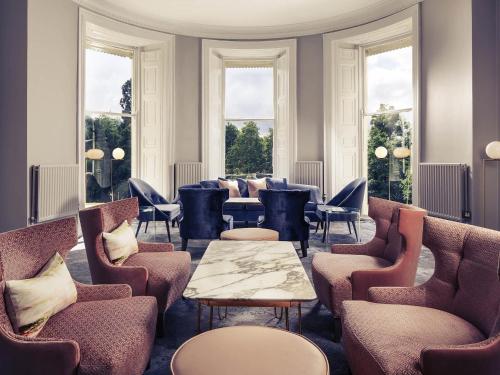 Χώρος καθιστικού στο Mercure Gloucester Bowden Hall Hotel