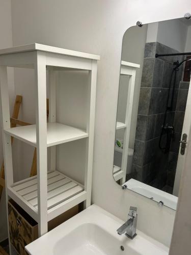 Koupelna v ubytování Beachfront Studio