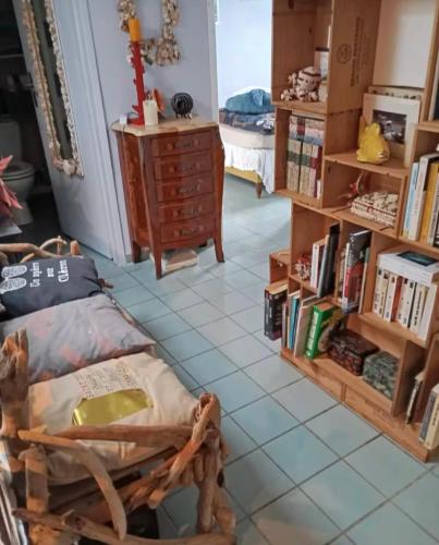 Perpustakaan di rumah percutian