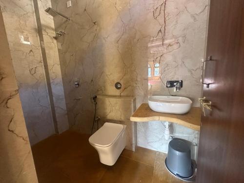 Koupelna v ubytování Hotel Majestic Jaisalmer