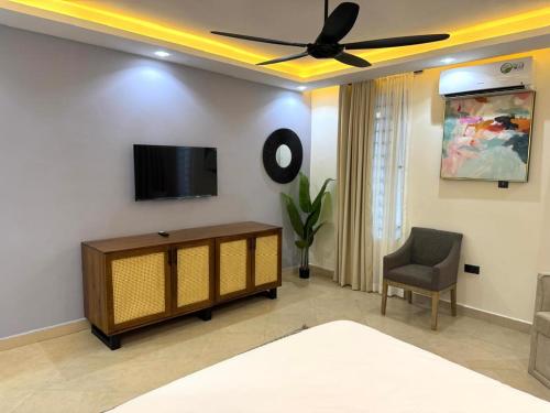 Μια τηλεόραση ή/και κέντρο ψυχαγωγίας στο Marafiki Villa