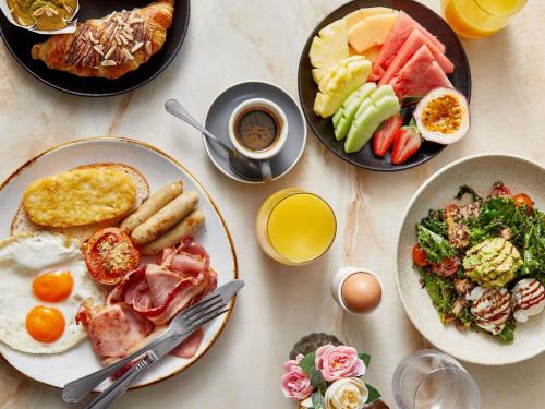 Jídlo v hotelu nebo okolí