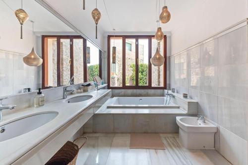 Koupelna v ubytování Villa Port Verd