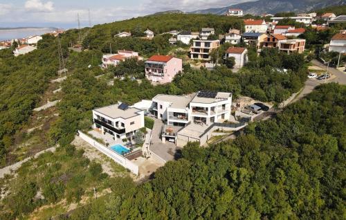 Stunning Home In Ladvic