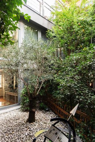 YouHosty - Luxury Town House