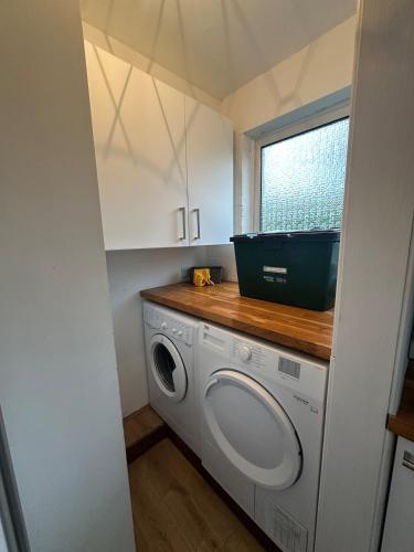 3 bedroom house, stones throw from SMH photo 23